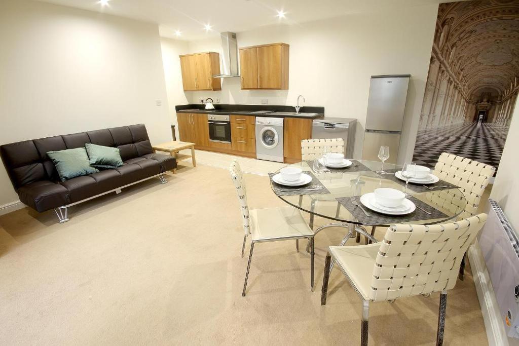 דירות ווייקפילד Courtyard Mews מראה חיצוני תמונה